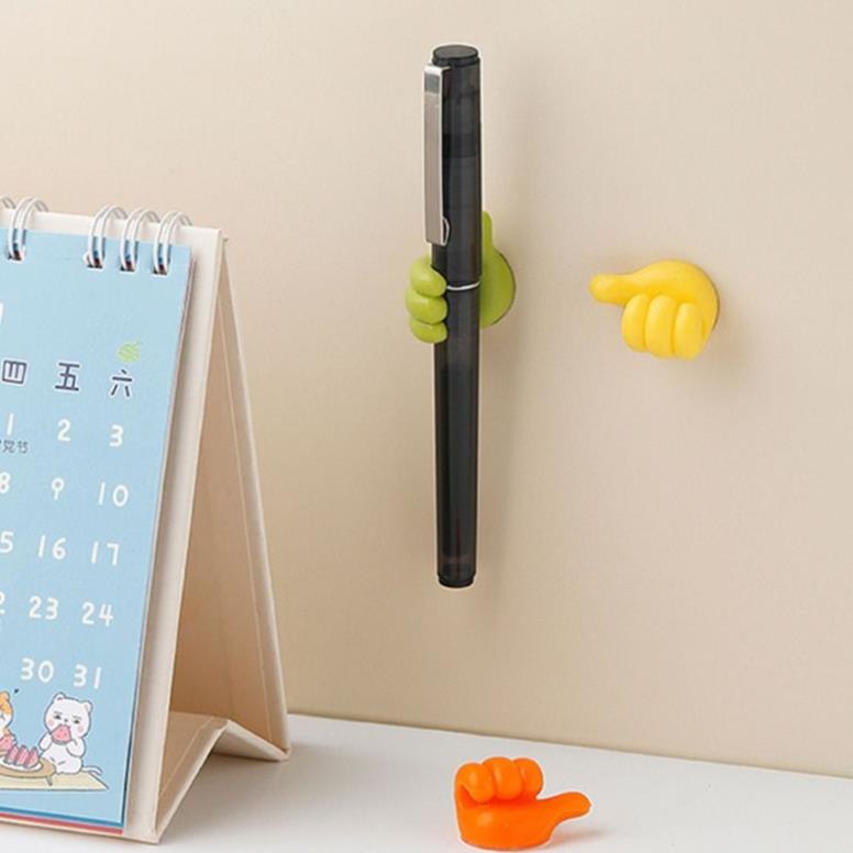 Móc treo dây cáp sạc hình bàn tay độc đáo