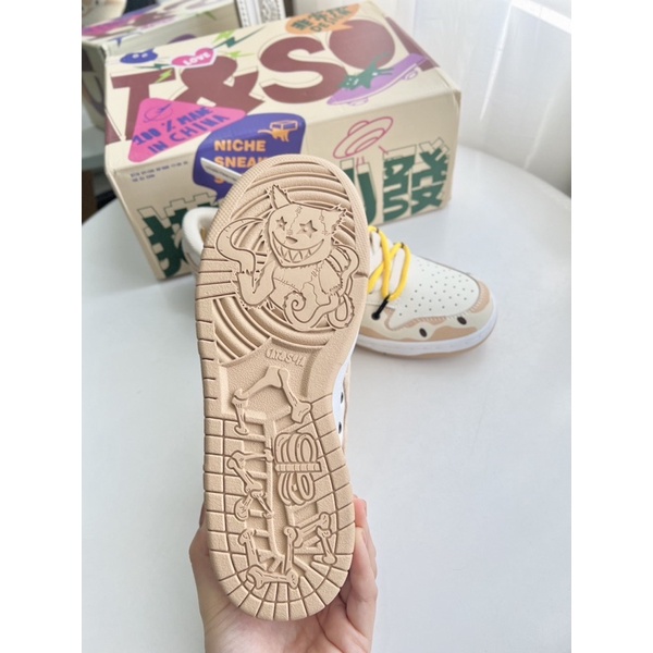 Giày Sneaker Unisex Cat & Sofa " Milk Tea " Yellow White  | PiuPiu Authentic