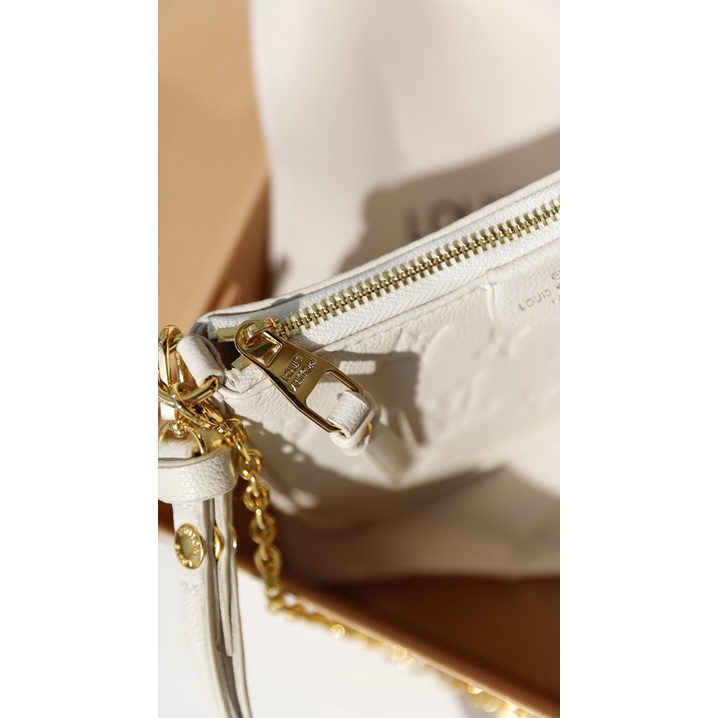 Túi đeo vai đeo chéo LV EASY POUCH SZ20 DA THẬT