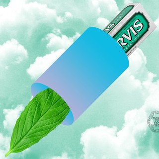 Kem đánh răng Marvis Classic Strong Mint Toothpaste - 85ml