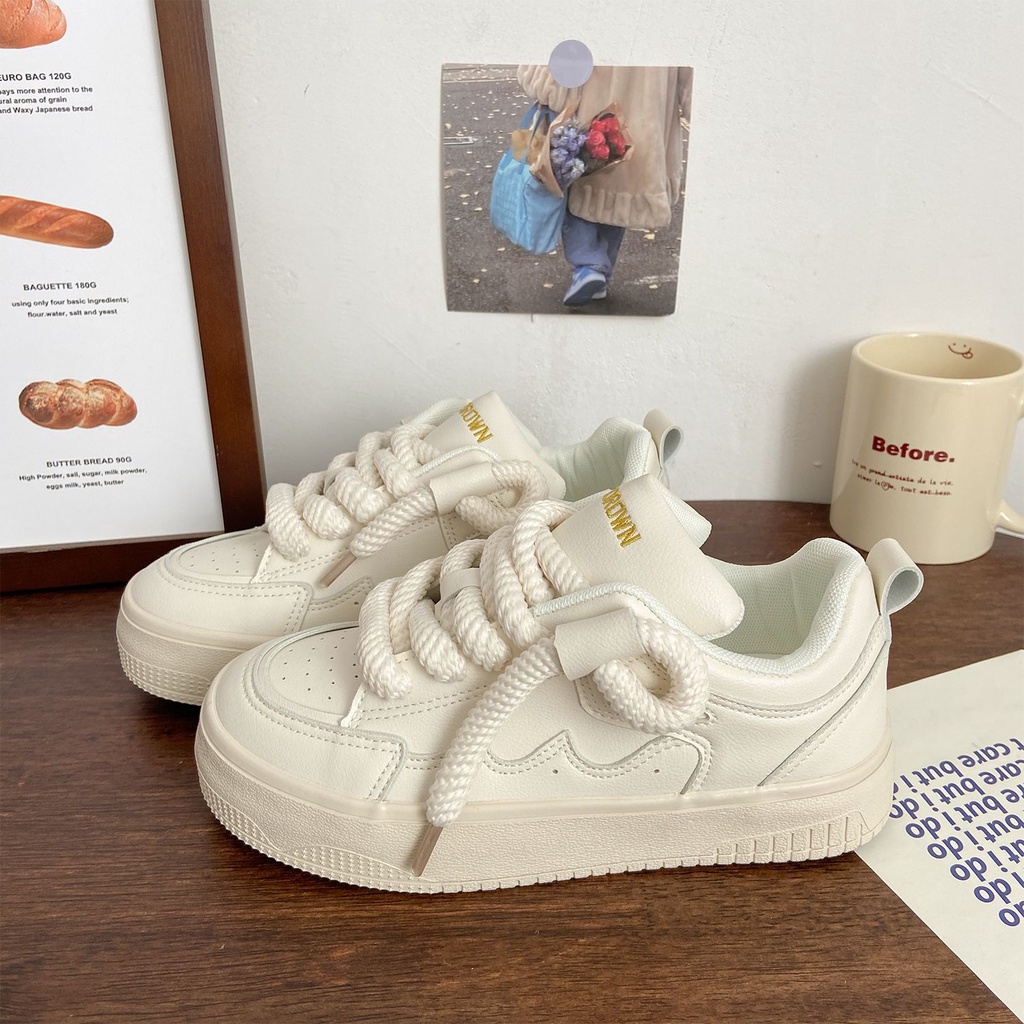 2023 Mới Giày Bánh Mì Đế Dày Nữ Ins Phong Cách Thiết Kế Ngách Thoáng Khí Giày Trắng Sinh Viên Giày Thể Thao Nữ