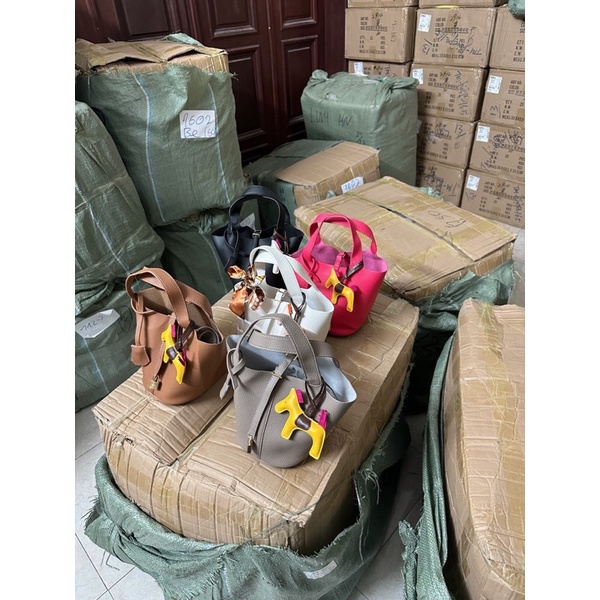 Túi xách nữ siu hot chuẩnpchau 2023