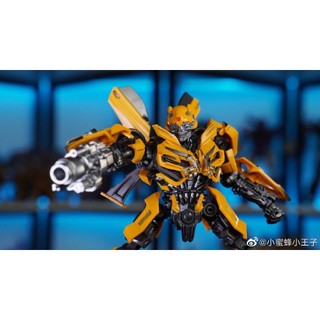 Mô hình lắp ráp Trumpeter SK-07 Bumblebee Transformers TLK Model Kit