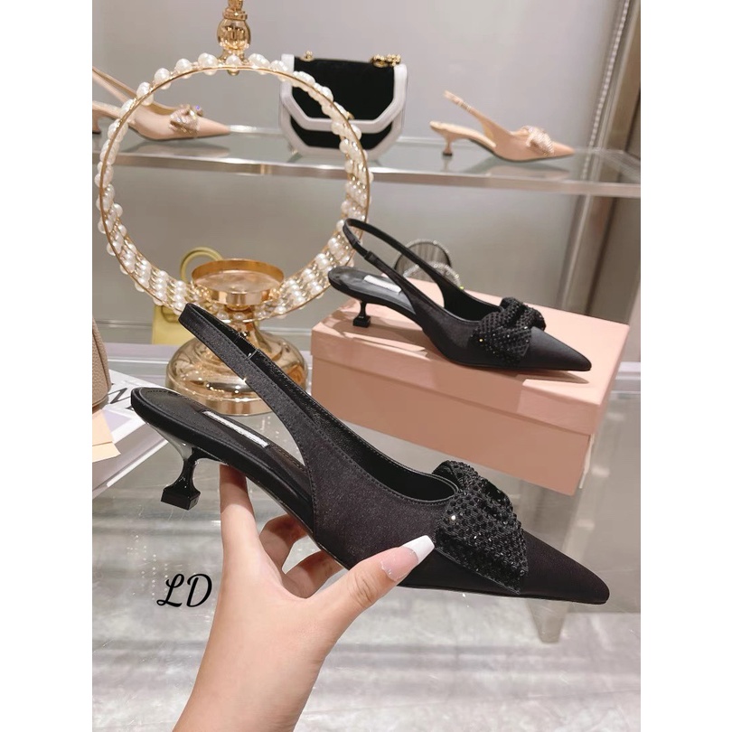 Sandal MIUMIU NƠ ĐÁ GÓT NHÚ