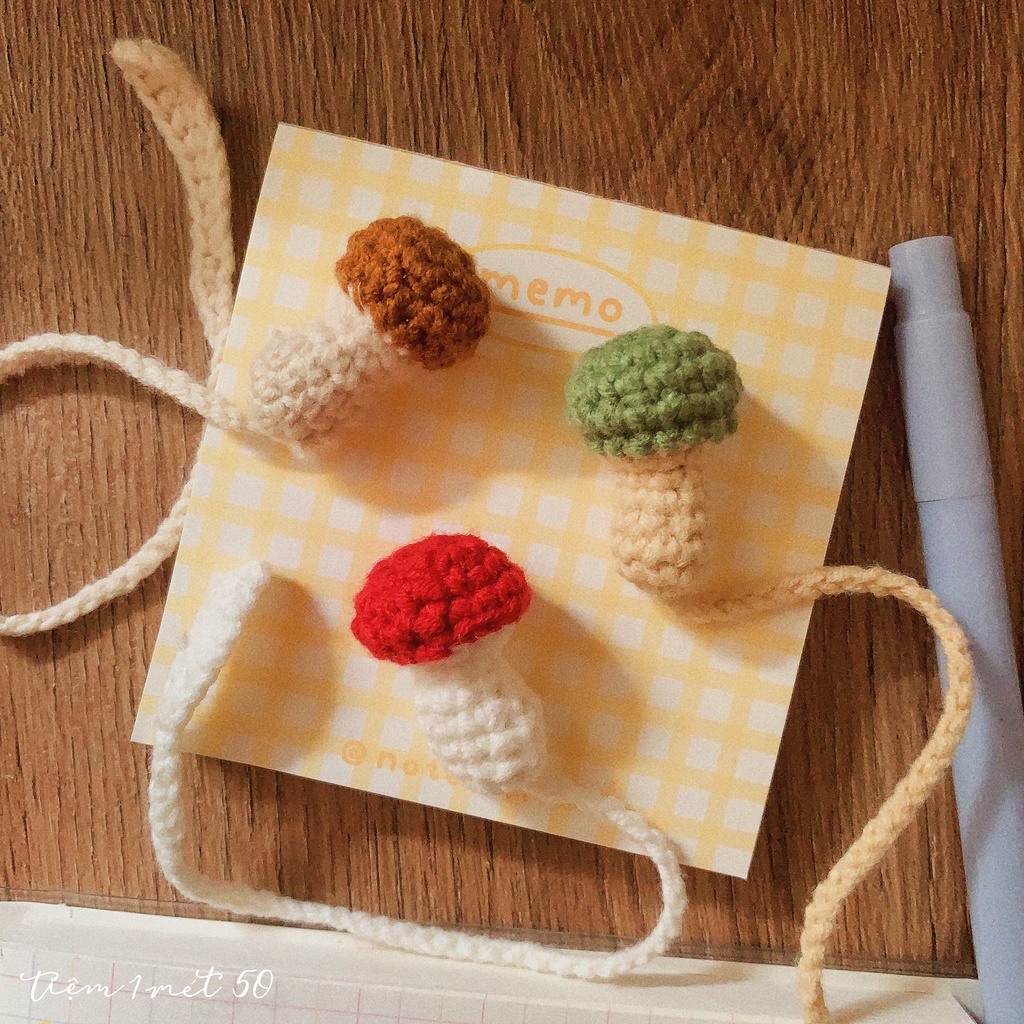Đánh dấu sách len "Shroom " / Crochet bookmark "Shroom"