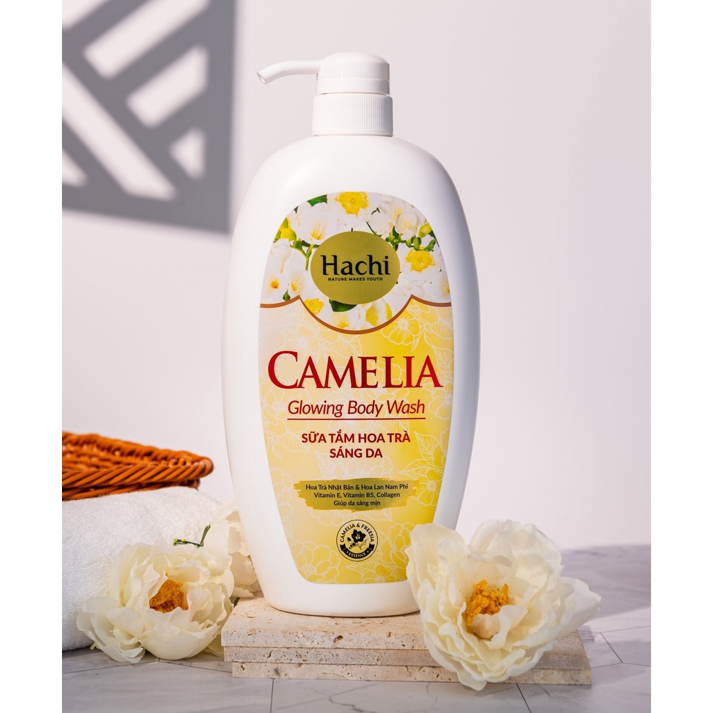 SỮA TẮM HACHI SÁNG MỊN DA, HƯƠNG THƠM LÂU CHAI 650ML