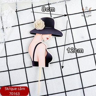 Sp070163 - que cắm trang trí bánh cô gái nửa đội mũ đen nơ hoa