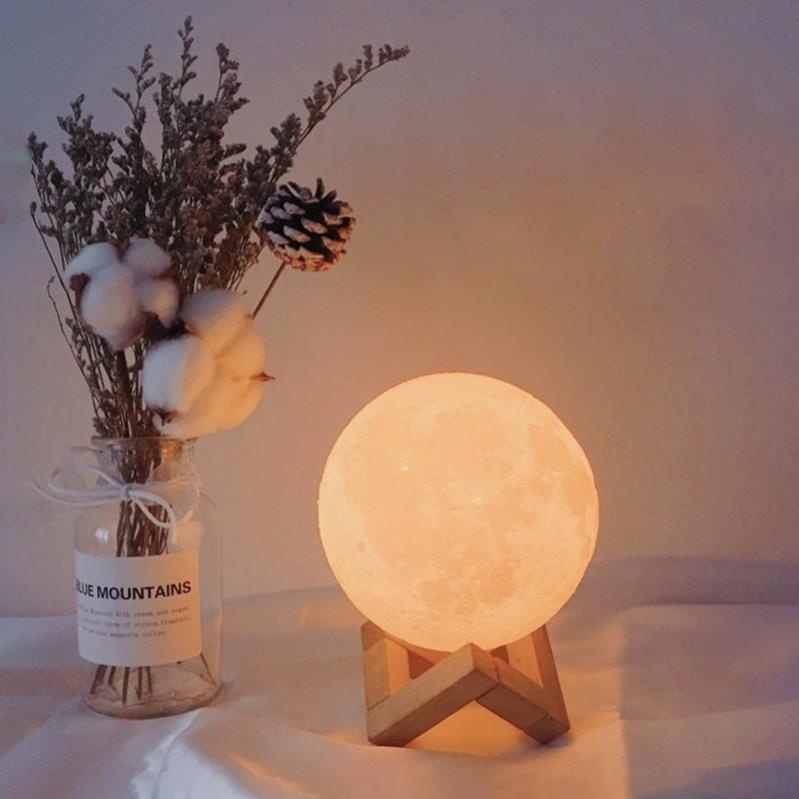 Đèn ngủ hình mặt trăng 3d, đèn ngủ để bàn trang trí kích thước 8cm kèm giá đỡ
