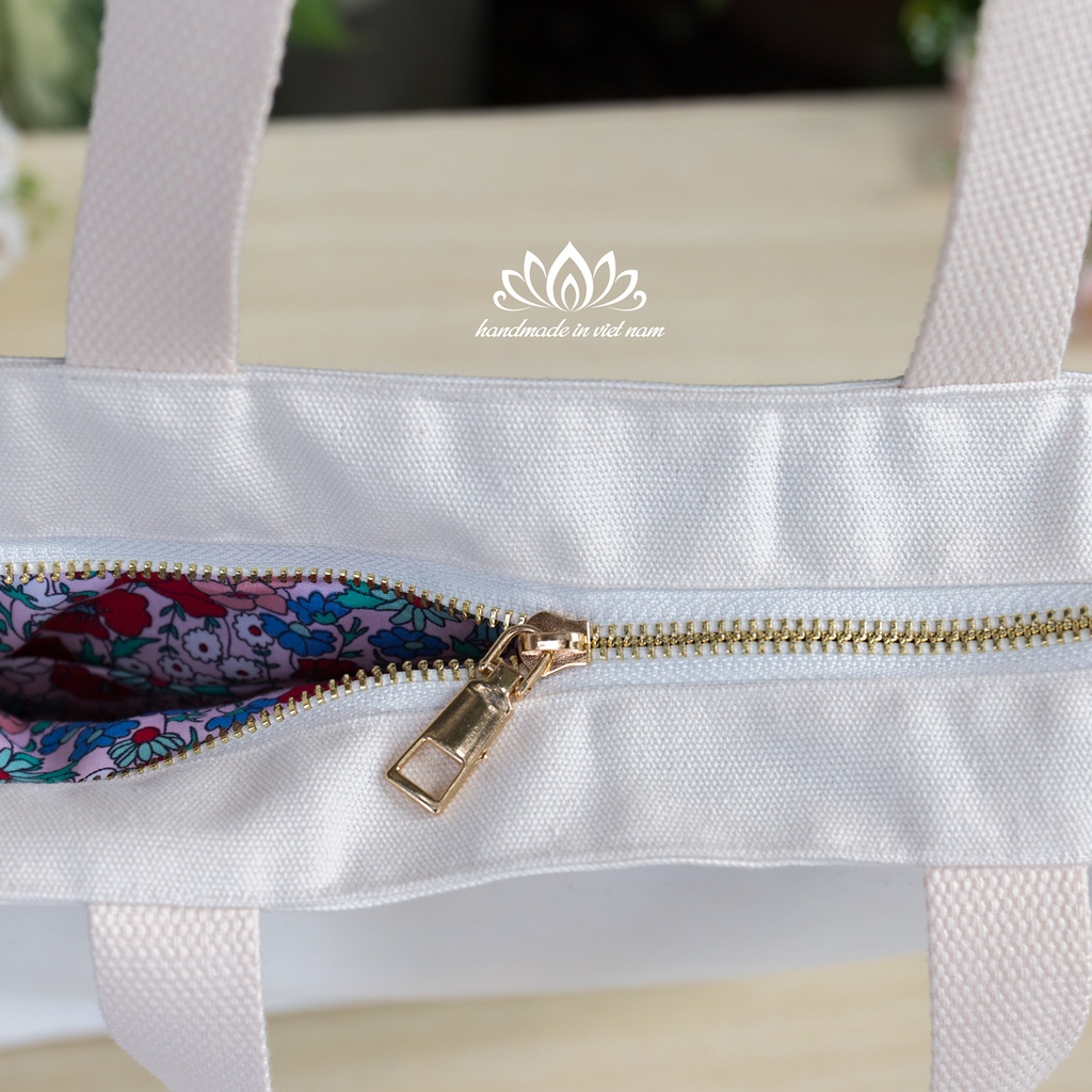 Túi tote đeo vai, đi học ,đi làm thêu tay, khóa kéo, vải lót bên trong đầy đủ