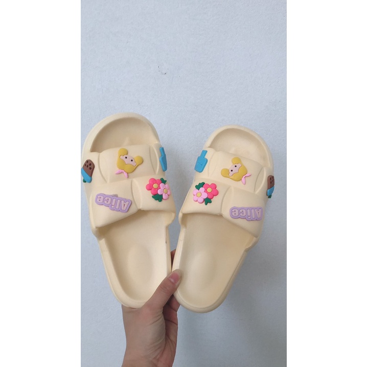 Dép bánh mì nữ quai ngang sticker cô gái - dép nữ đi chơi dễ thương giá rẻ