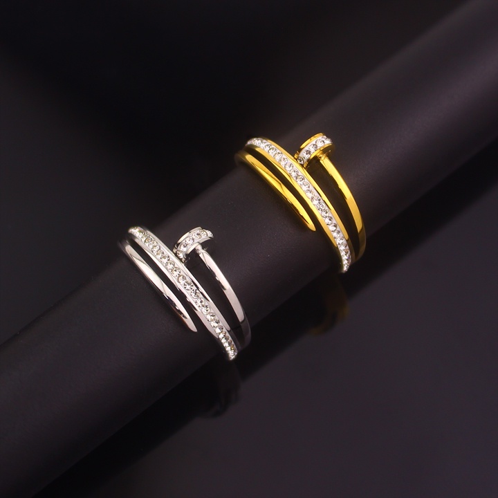 Nhẫn titan ko đEn siêu xinh NT108