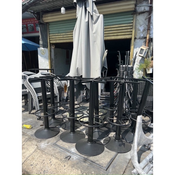 Chân bàn sắt thanh lý