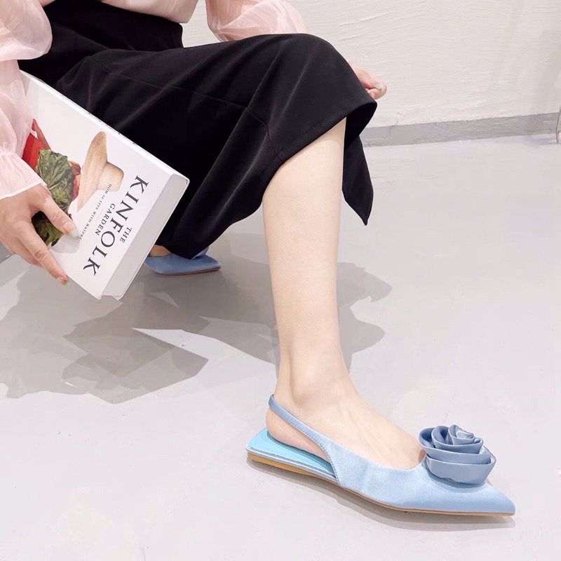 Giày bệt hoa hồng