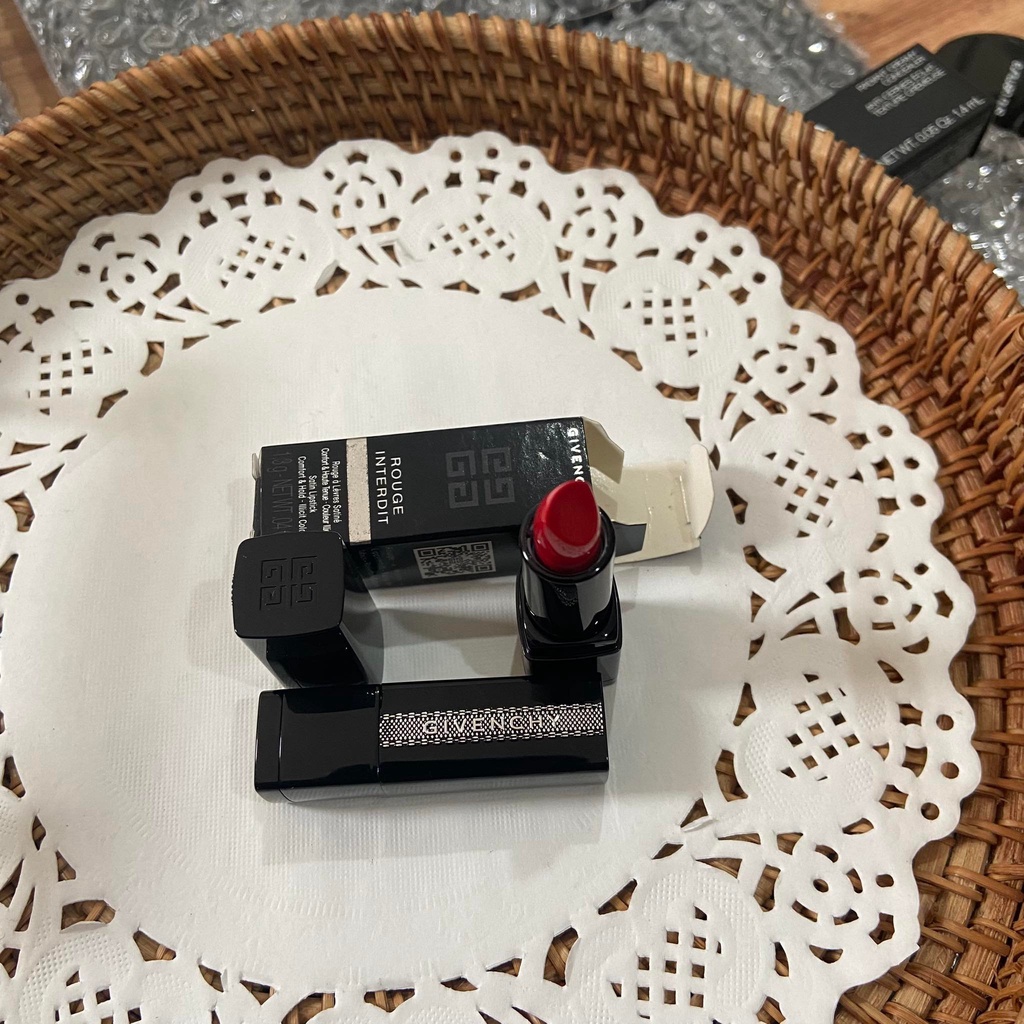 Thanh lý Son 𝐆𝐢𝐯𝐞𝐧𝐜𝐡𝐲 𝐑𝐨𝐮𝐠𝐞 Interdit 𝐋𝐢𝐩𝐬𝐭𝐢𝐜𝐤 Mini 1,3g