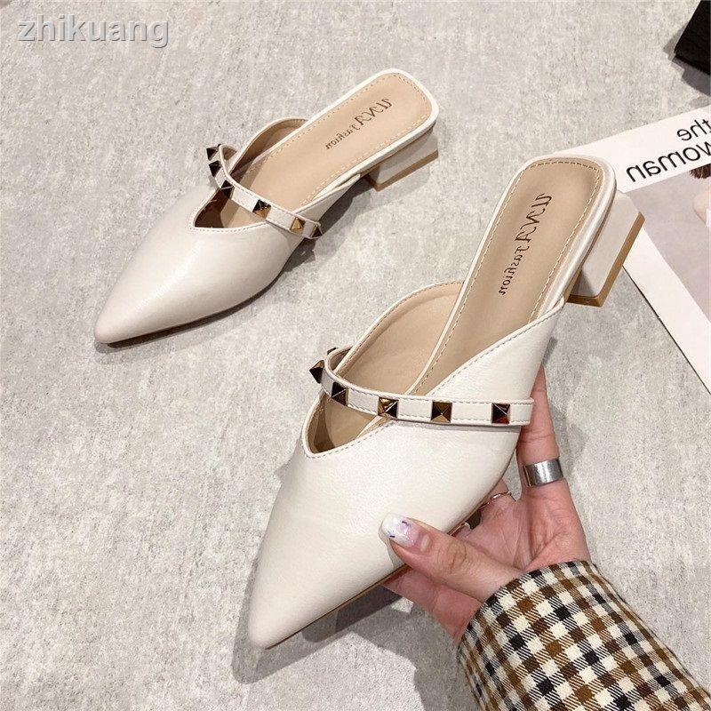 Dép Bít Mũi Nhọn Đế Dày Đính Đinh Tán Thời Trang Cho Nữ