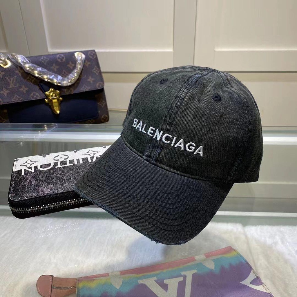 Balenciaga Mũ Lưỡi Trai Thêu Chữ Thời Trang Cao Cấp