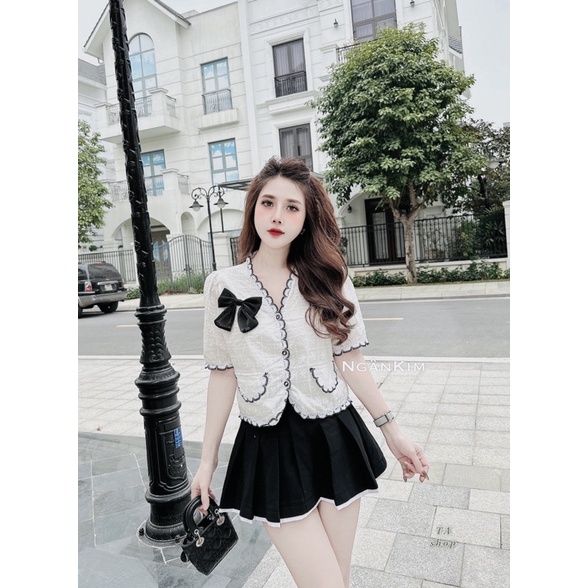 ÁO REN VIỀN ĐEN CÀI CÚC KÈM NƠ ĐÍNH RỜI QC CHO NỮ.