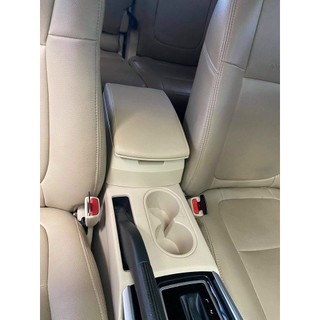 Tỳ tay Xpander 2018-2019- 2020-2023 có cổng cắm USB lắp đăt đơn giản dễ dàng