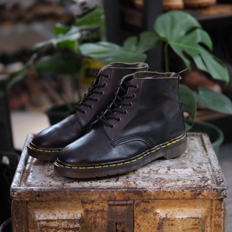 (Size 40 - Dr04) Dr. Martens 1460 Black, giày chính hãng, tình trạng tốt, đã qua sử dụng
