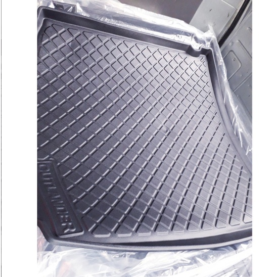 Lót cốp xe, khay lót hành lý Mitsubishi Outlander 2017-2020 chất liệu nhựa dẻo TPO cao cấp