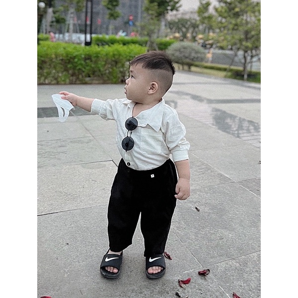 Áo sơ mi vạc chéo + quần đen em bé trai nanci