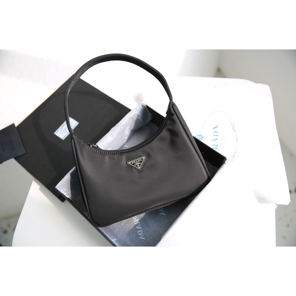 Túi xách đeo vai kẹp nách PRADA NYLON SZ24