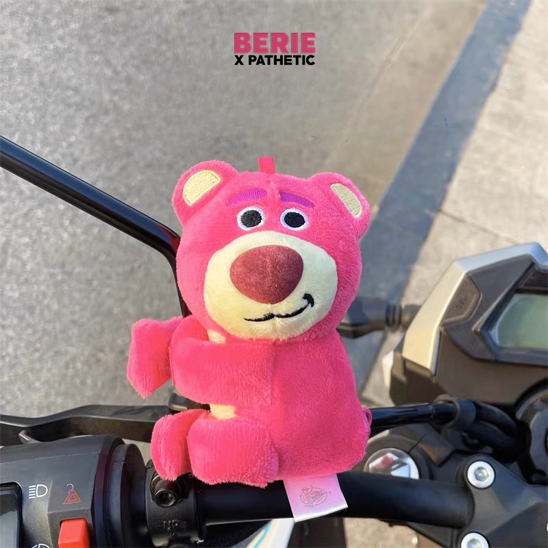 Gấu bông ôm dễ thương dùng trang trí gương xe, túi xách byberieshop