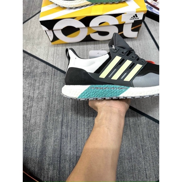 GIẦY THỂ THAO CHẠY BỘ CHƠI THỂ THAO ĐA NĂNG, ULTRABOST TERAIN NAM NỮ, THIẾT KẾ SIÊU NHẸ, MA SÁT TỐT.