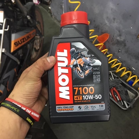 Dầu Nhớt Motul 7100 10W50 Tổng Hợp Cao Cấp Dành Cho Xe Số, Xe Tay Côn, Moto PKL