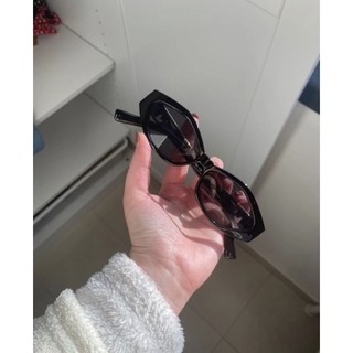 Kính râm chống tia UV