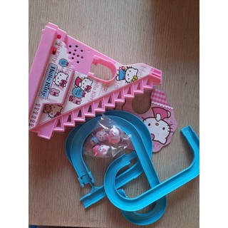 Đồ chơi chó đốm, hello kitty, thomas leo thang - slide