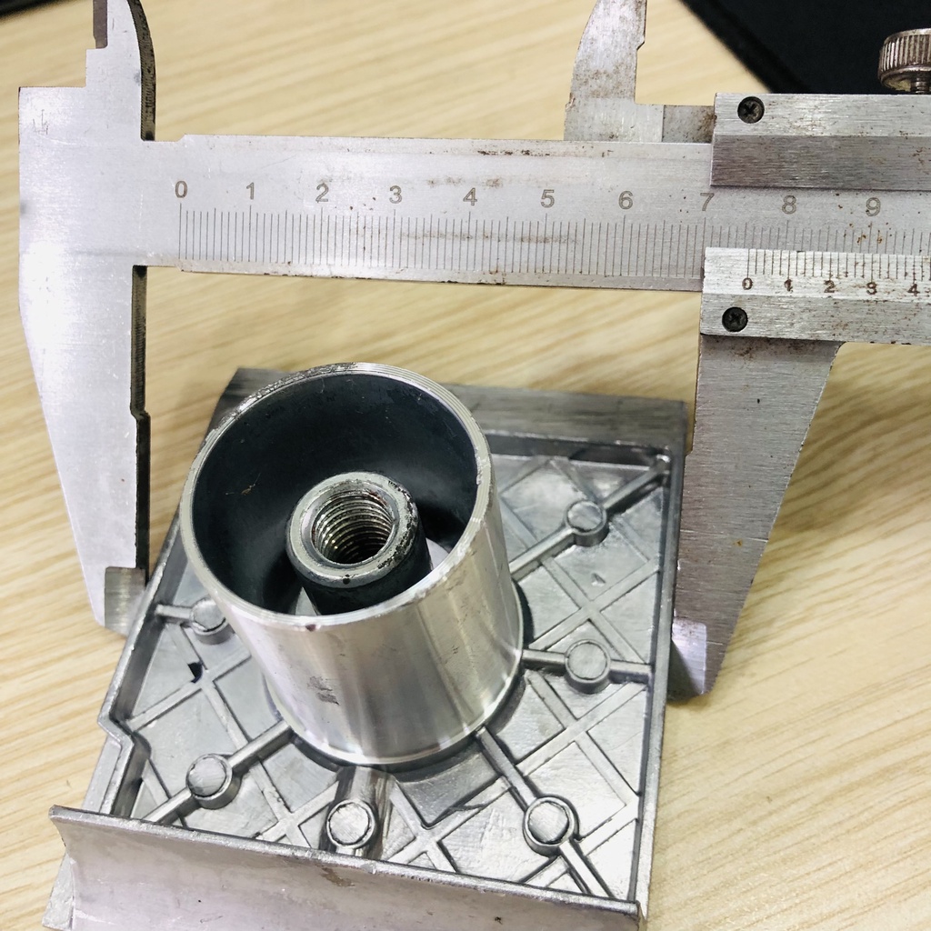 Mặt đế trước máy bào gỗ Makita 1900  không cọc