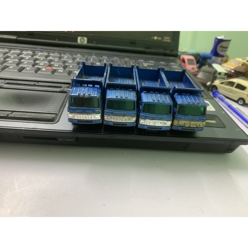 Xe mô hình tomica Hino truck 1989