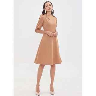 MARC FASHION Đầm midi cutout nhấn nút tay lở TRKA043220