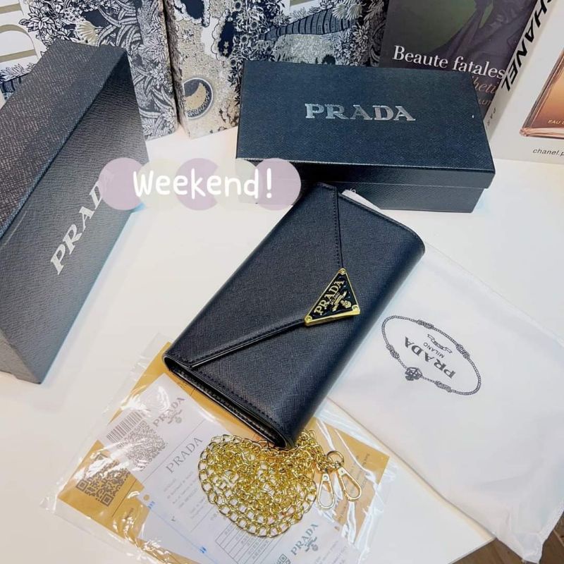 CLUTCH PRADA KÈM DÂY XÍCH ĐEO CHÉO SUPER FULL BOX SEAL