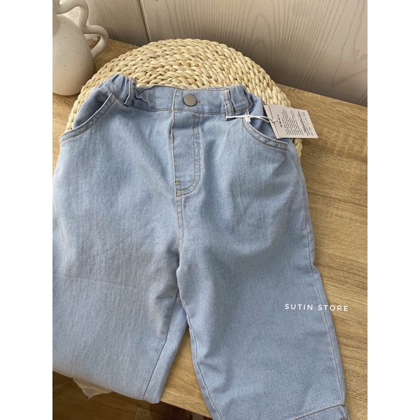 Quần jean suông lửng cho bé