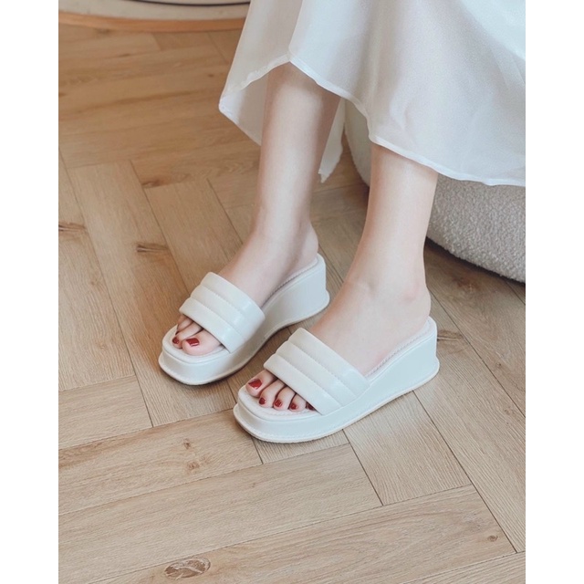 Dép bánh mì quai ngang 3 viền