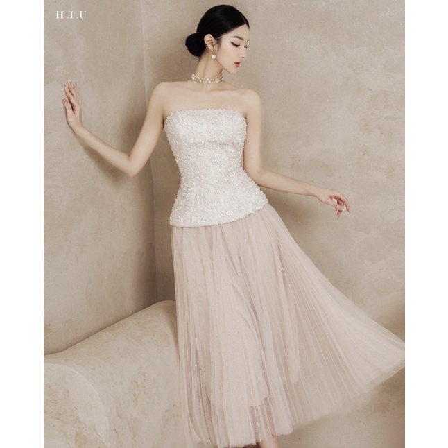 Áo ống nữ kiểu cúp ngực voan bông taffa dập nổi Zena Top H.I.U Fashion , khoá kéo kèm lưng chun co dãn cách điệu ôm dáng | BigBuy360 - bigbuy360.vn