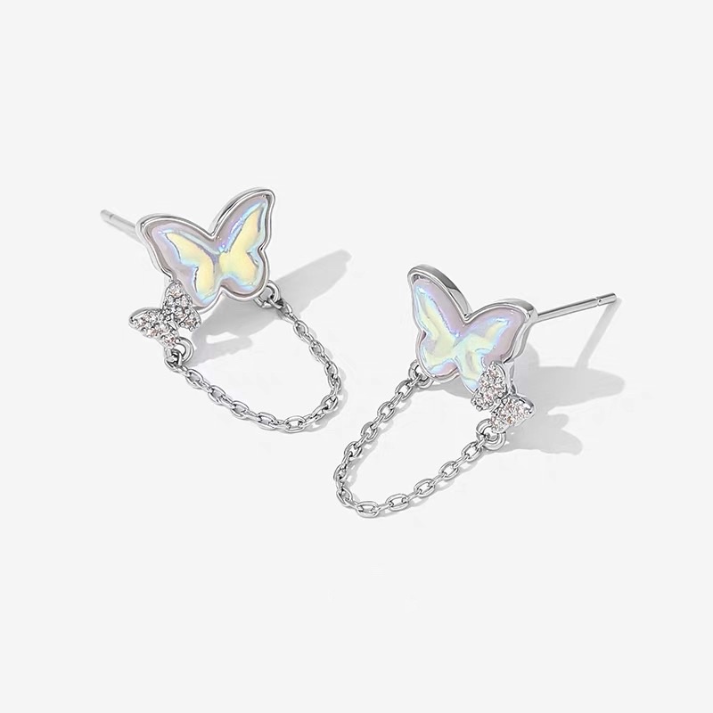 Khuyên tai hồ điệp hologram