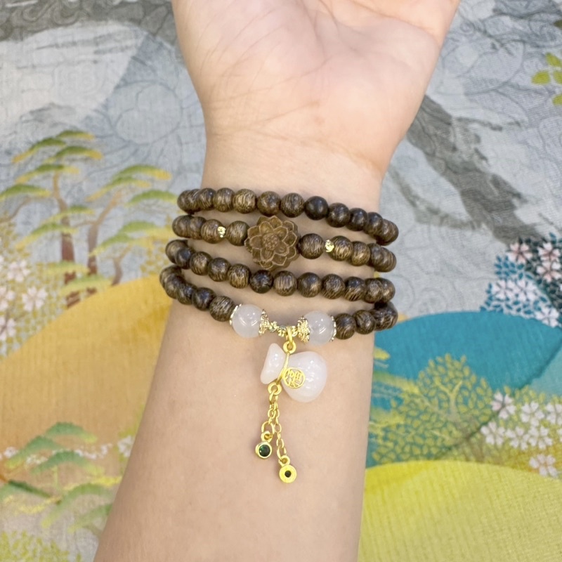 Chuỗi trầm hương tự nhiên 6li mix charm tú tiền tài lộc may mắn. phong thuỷ cho gia chủ