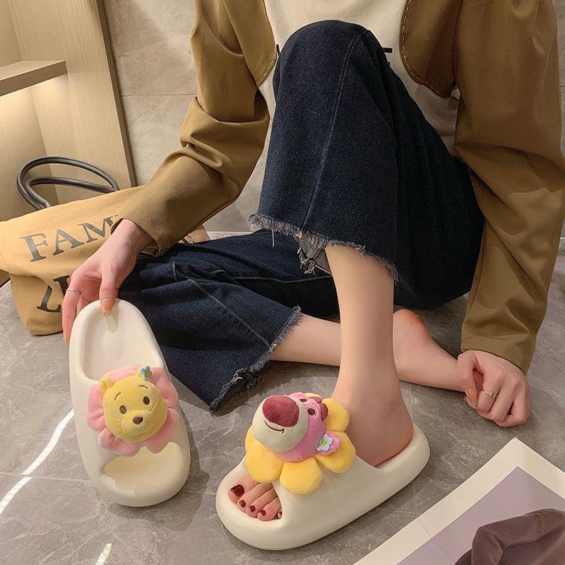 Dép gấu dâu dép bánh mì Dép lê dép quai ngang chống trượt đế dày nữ