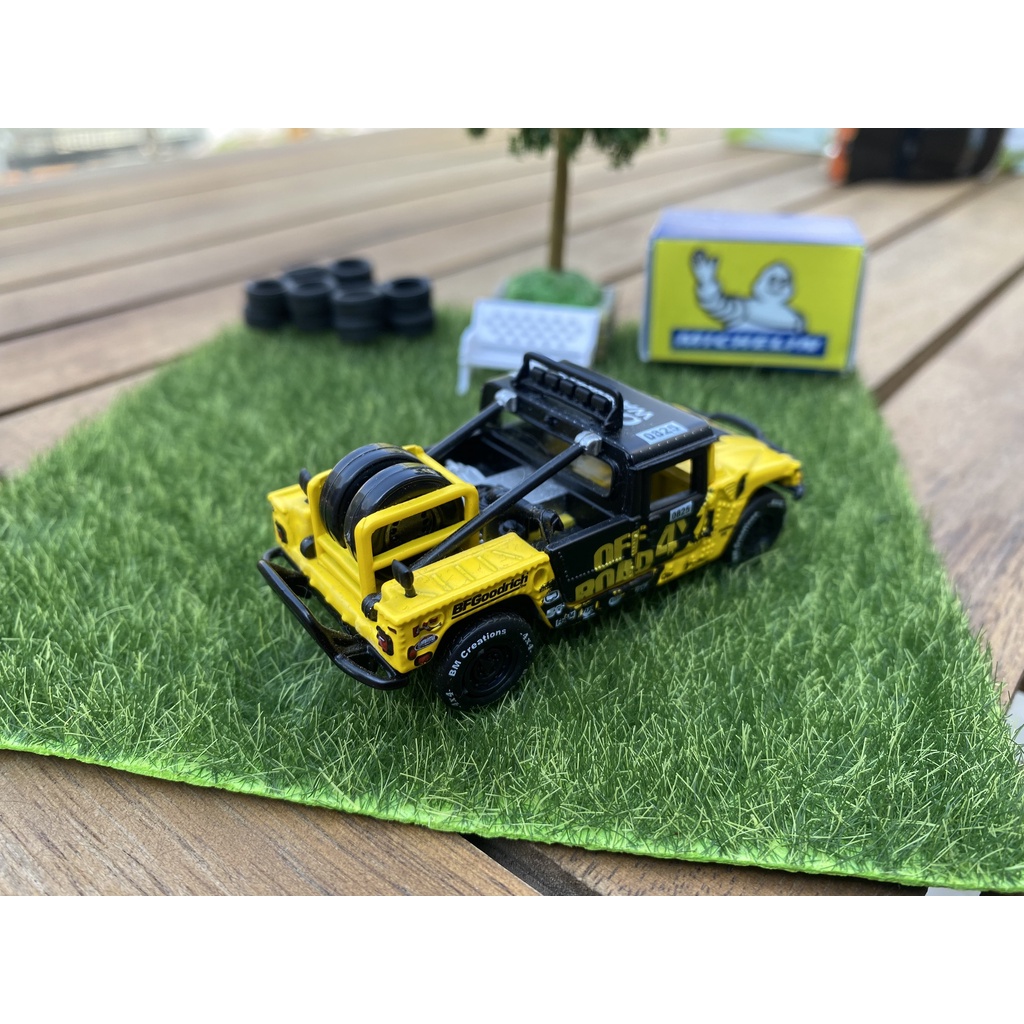 Xe mô hình Hummer Offroad 1:64 - Jonny Lightning