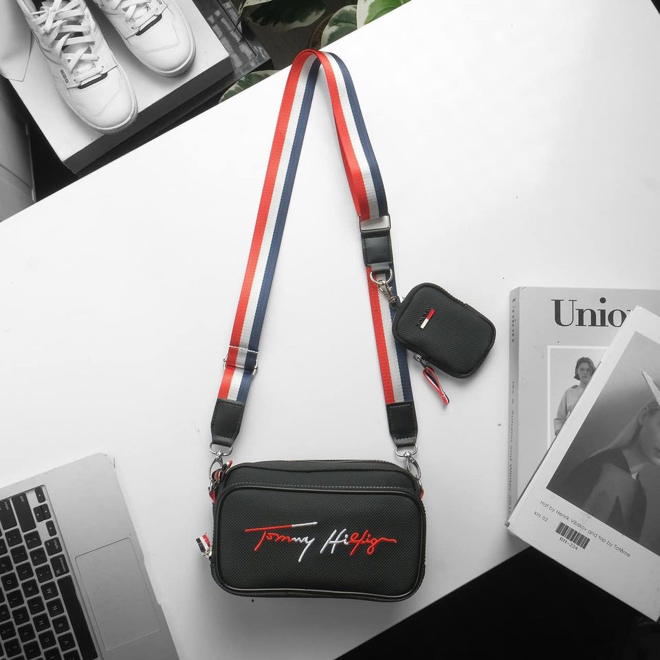 Túi đeo chéo Tom.my