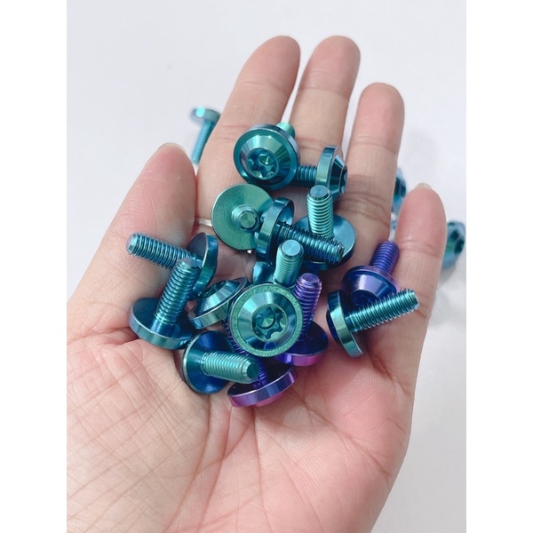 Ốc titan gr5 đầu dù size 4li 5li 6li áo Yamaha Honda đồng giá