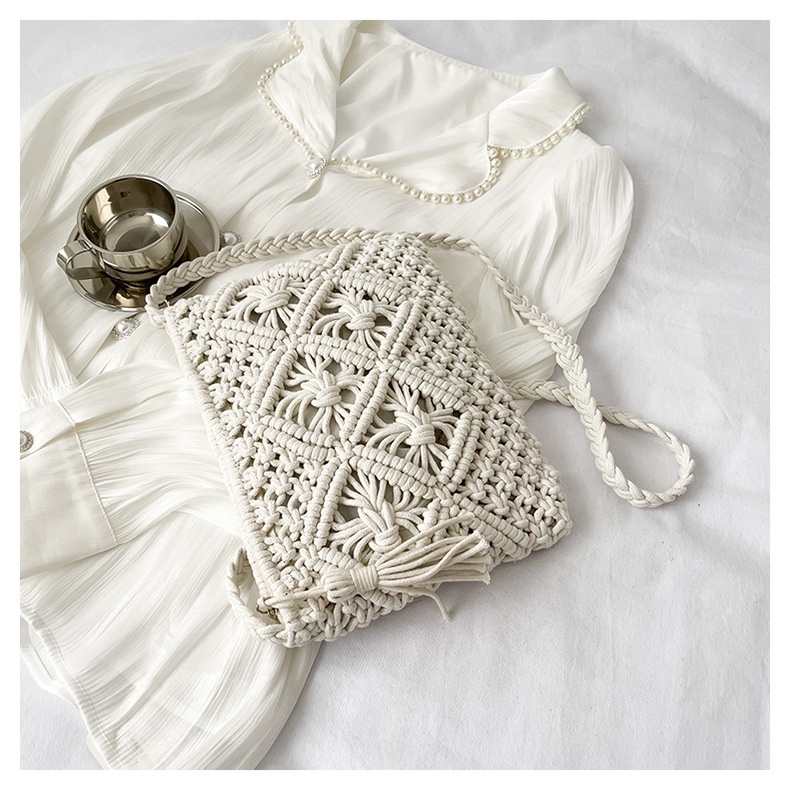 Túi cói đeo vai dây tua rua phong cách Macrame cho nữ