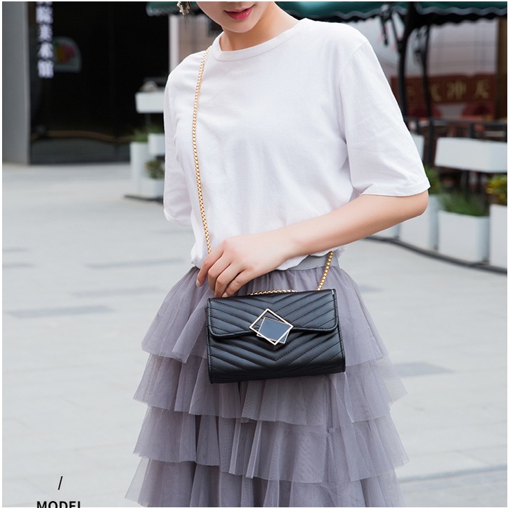 Túi xách nữ khóa gương dây xích vàng kiểu Nhật cực đẹp Capucha T285