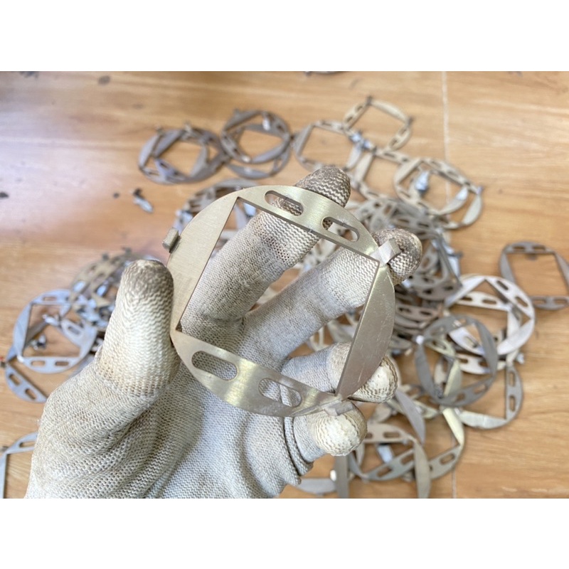 Pat chân H4 gắn bi led 1.5 hình tròn