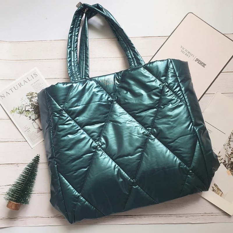 Túi PINK và VIC auth chính hãng