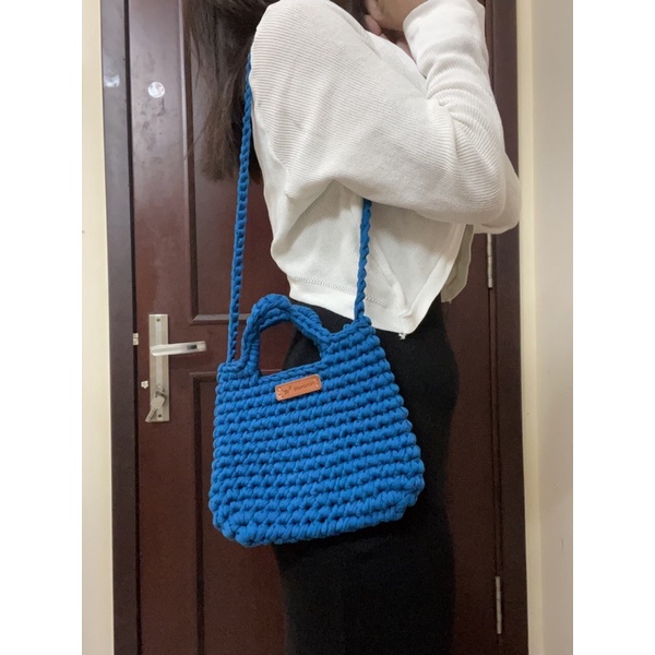 Hot trend túi len móc tay