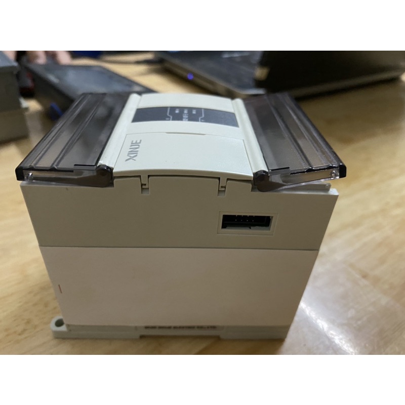 PLC XINJE XD2-16T-E